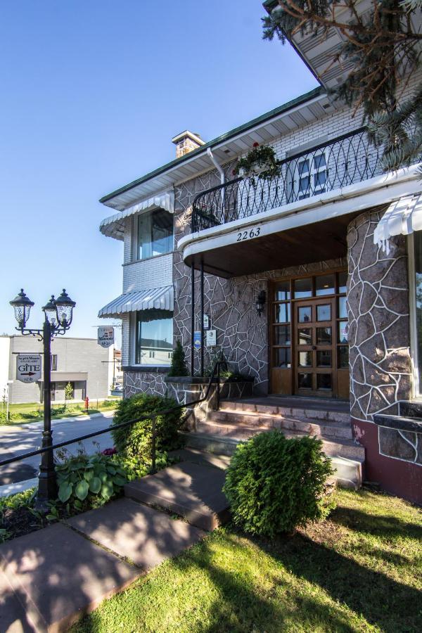 Gite Au P'Tit Manoir B&B Chicoutimi Exterior foto